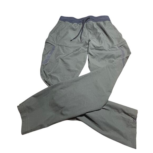 Under Armour Joggers size L - Picture 1 of 5